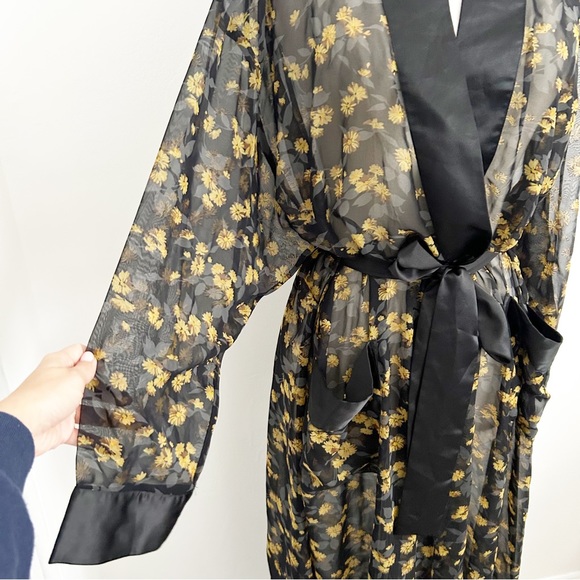 Vintage Fantasies by Morgan Taylor Floral Sheer Negligee Long Robe Size Medium - Picture 4 of 8